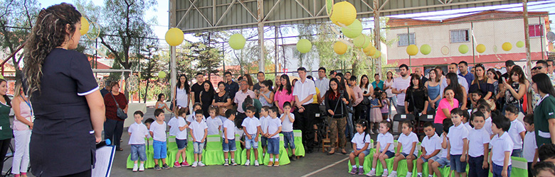 Párvulos emocionan a comunidad escolar en ceremonia de despedida