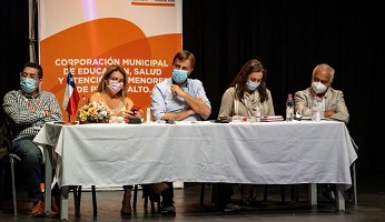 ALCALDE DE PUENTE ALTO JUNTO A REPRESENTANTES DE LAS COMUNIDADES EDUCATIVAS  MANTUVIERON UN CONVERSATORIO PARA DETECTAR Y PREVENIR  LA VIOLENCIA Y EL ABUSO EN ESTABLECIMIENTOS MUNICIPALES